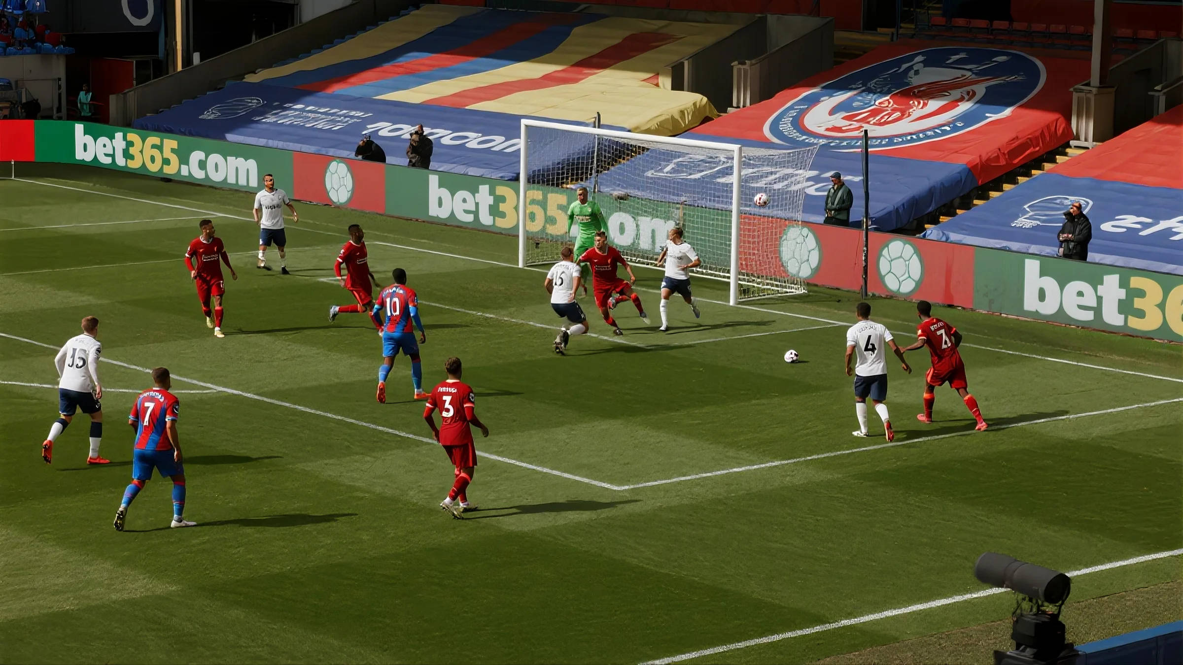 九游体育app-密尔沃基雄鹿迎社区盾关键赛，赛前状态回暖，气氛紧张，细节决定成败(密尔沃基雄鹿队官网)